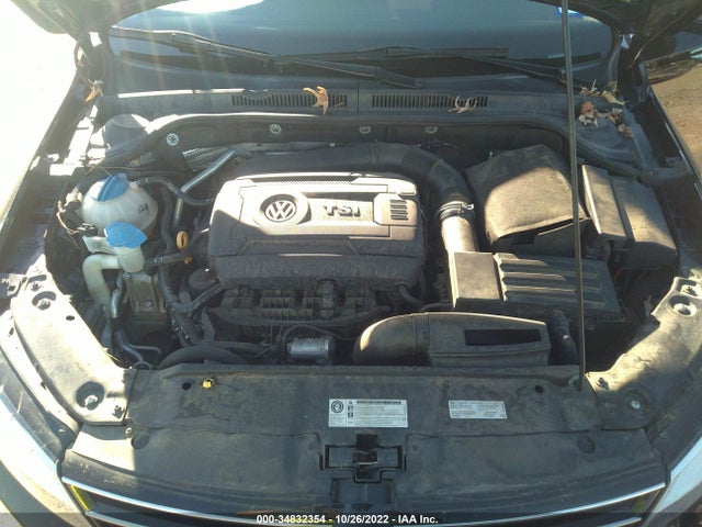 3VWL17AJ4HM227143 Volkswagen Jetta 1.8t Sel
