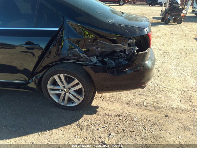 3VWL17AJ4HM227143 Volkswagen Jetta 1.8t Sel