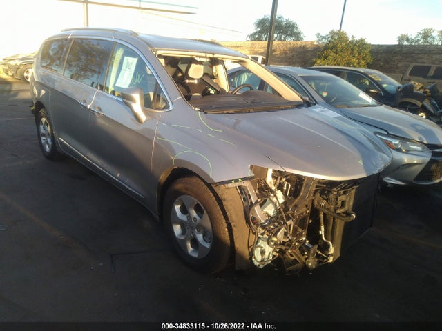 2018 Chrysler Pacifica Hybrid, VIN: 2C4RC1L72JR124906