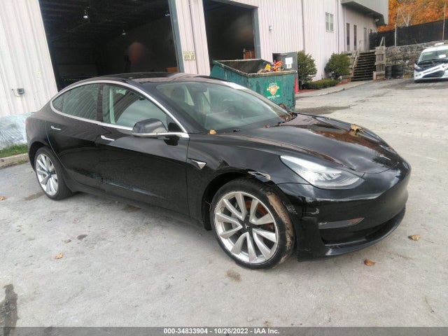 2019 5YJ3E1EB1KF364625 main image