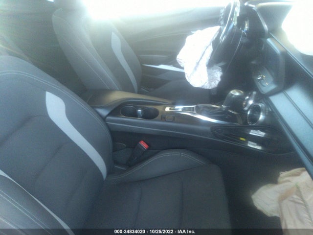 2018 Chevrolet Camaro, VIN: 1G1FB3DX7J0121678