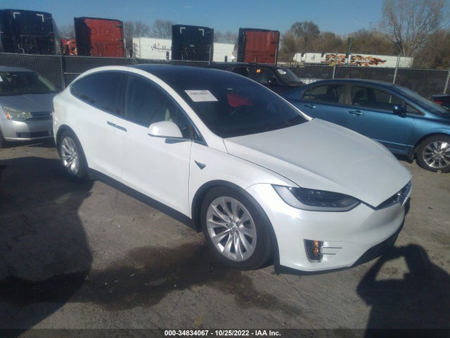 2019 Tesla Model X, VIN: 5YJXCDE24KF192941