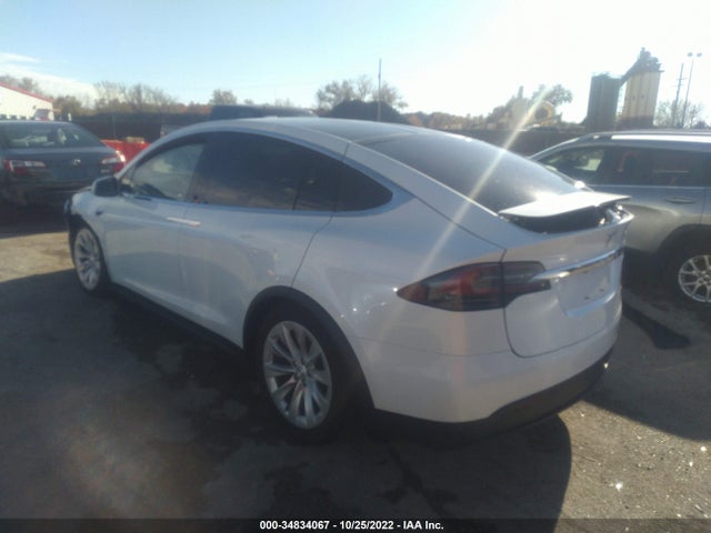 2019 Tesla Model X, VIN: 5YJXCDE24KF192941