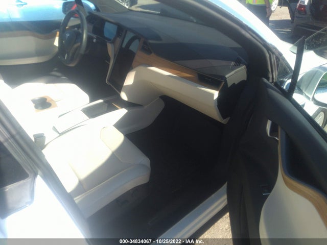 2019 Tesla Model X, VIN: 5YJXCDE24KF192941