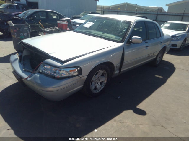 2002 FORD CROWN VICTORIA LX VIN: 2FAFP74W42X100769