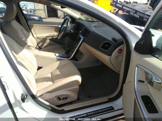 Volvo S60 2011 YV1902FH9B2016098 Image 6
