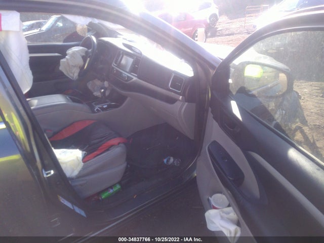 2016 Toyota Highlander, VIN: 5TDBKRFH0GS289540