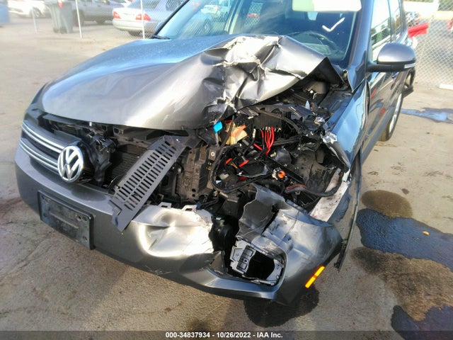 WVGAV7AX4HK043522 Volkswagen TIGUAN