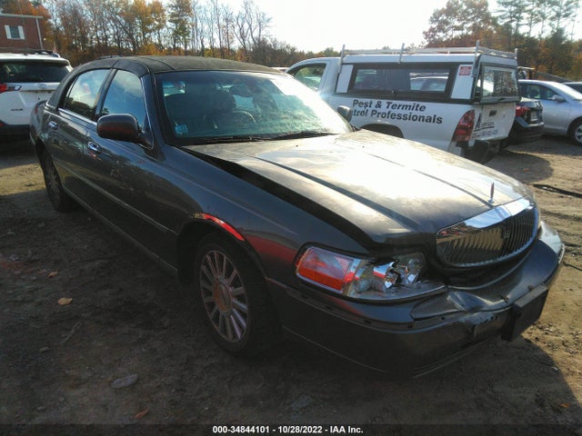 Lincoln Town Car 2003 1LNHM82W83Y608020 главное изображение