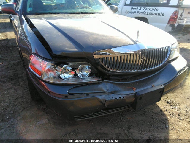 Lincoln Town Car 2003 1LNHM82W83Y608020 Image 7