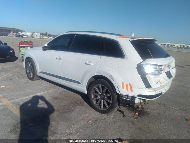 2018 Audi Q7, VIN: WA1VAAF75JD020715