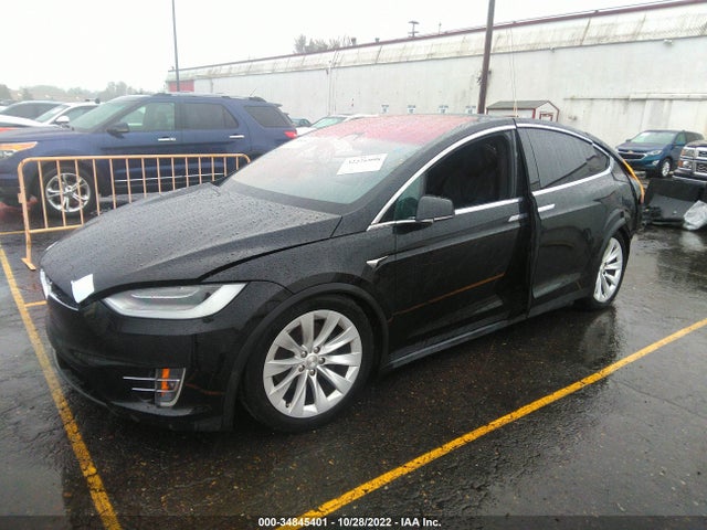 2020 Tesla Model X, VIN: 5YJXCDE29LF261141