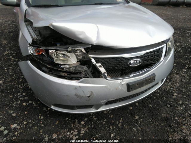 KNAFU4A24D5722177 KIA FORTE EX