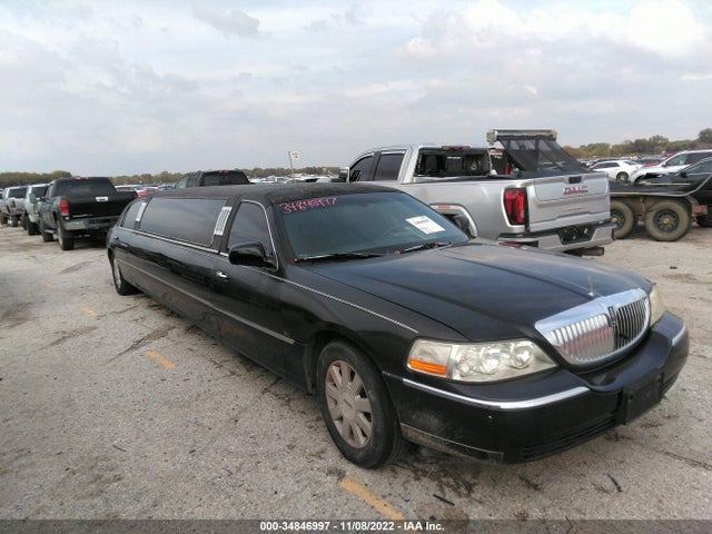 Lincoln Town Car Executive Pkg 2004 1L1FM81W44Y677461 zdjęcie główne
