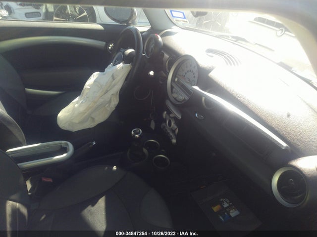 2009 MINI COOPER HARDTOP S VIN: WMWMF73579TT99594