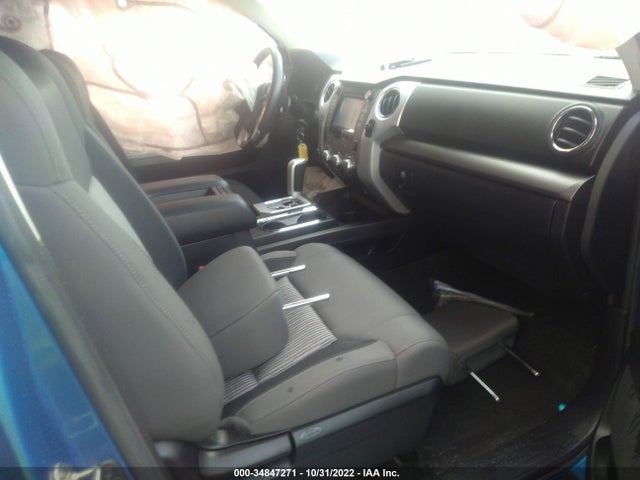 2017 Toyota Tundra, VIN: 5TFUY5F18HX587980
