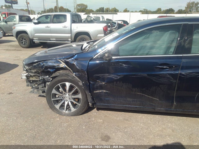 2017 Acura TLX, VIN: 19UUB1F52HA002120