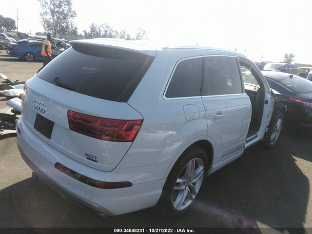 2018 Audi Q7, VIN: WA1LAAF7XJD000905