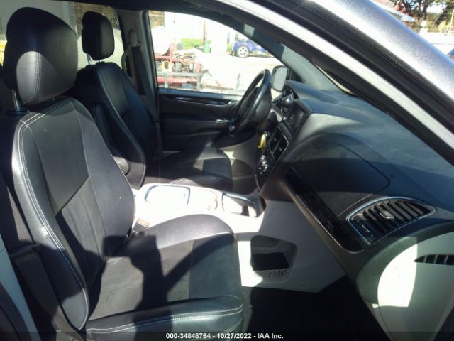 2C4RDGCG0KR797646 Dodge Grand Caravan Sxt