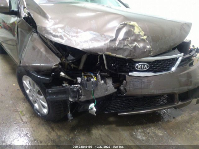 KNAFU4A25D5700043 KIA FORTE EX