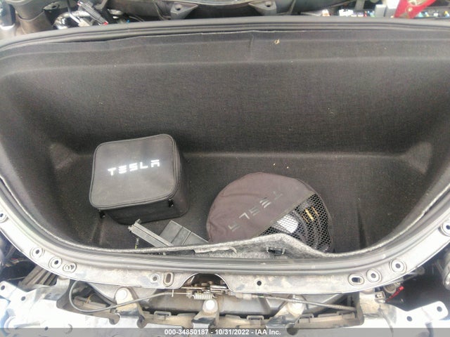 2017 Tesla Model X, VIN: 5YJXCBE41HF076966
