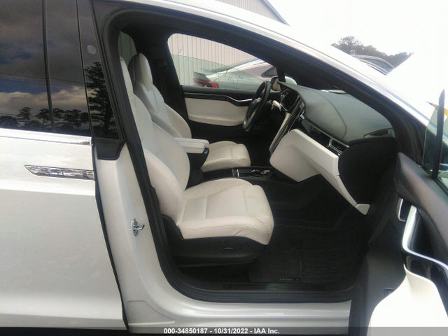 2017 Tesla Model X, VIN: 5YJXCBE41HF076966