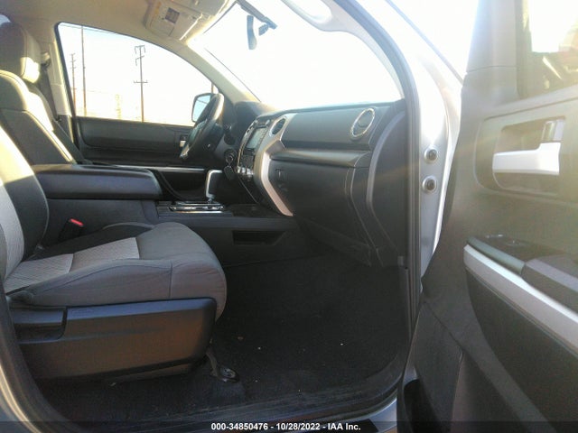 2017 Toyota Tundra, VIN: 5TFUY5F11HX658257