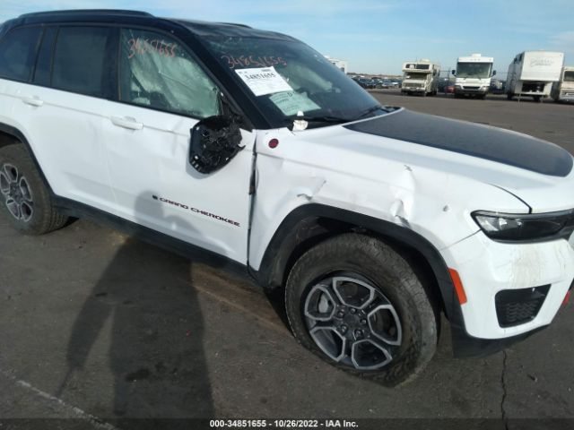 1C4RJHCG8N8624102 Jeep Grand Cherokee Trailhawk