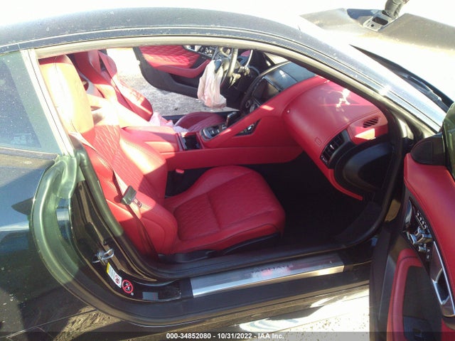 2017 Jaguar F-TYPE, VIN: SAJWJ6J84HMK43573