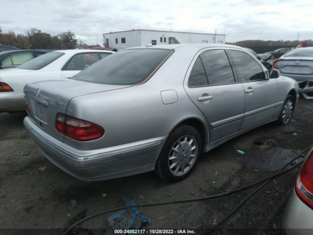 2002 MERCEDES-BENZ E-CLASS WDBJF82J12X065133 Photo 3