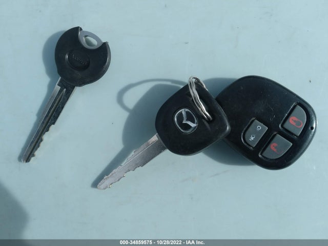 2010 MAZDA MAZDA3 I SPORT VIN: JM1BL1SF1A1260636