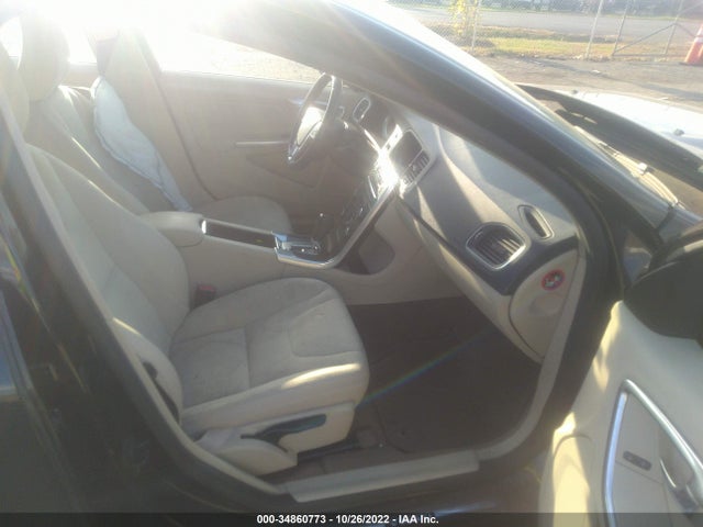Volvo S60 T5 2012 YV1622FS9C2117636 Image 5