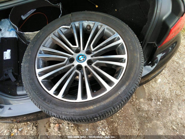 WBAJA9C58JB034347 BMW 5 Series 530e Iperformance