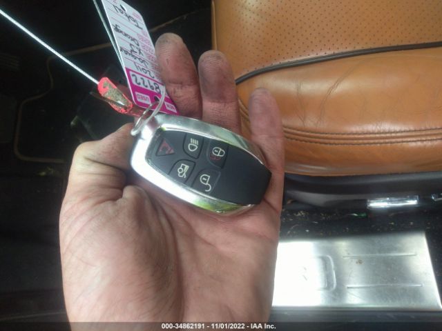 SAJWA1CB5BLV16075 Jaguar XJ