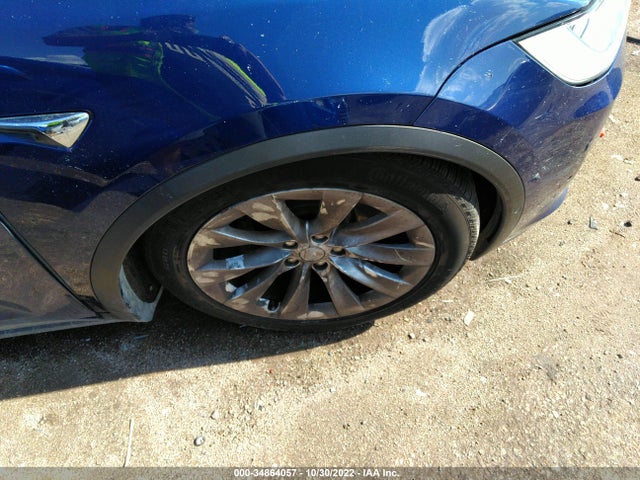 Tesla Model X 75d/100d/p100d 2018 5YJXCBE20JF111775 Image 14