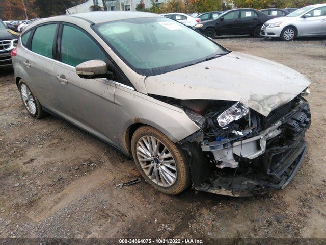 2016 FORD FOCUS TITANIUM VIN: 1FADP3N24GL223830