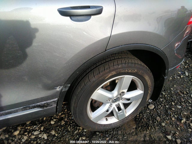 Volkswagen Touareg Lux 2013 WVGEF9BP2DD010350 Image 4