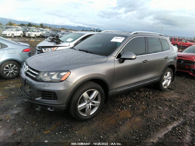 Volkswagen Touareg Lux 2013 WVGEF9BP2DD010350 Image 2