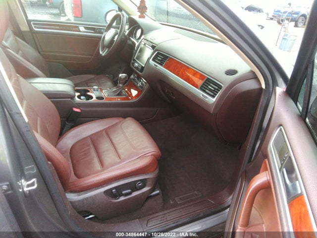 Volkswagen Touareg Lux 2013 WVGEF9BP2DD010350 Image 7