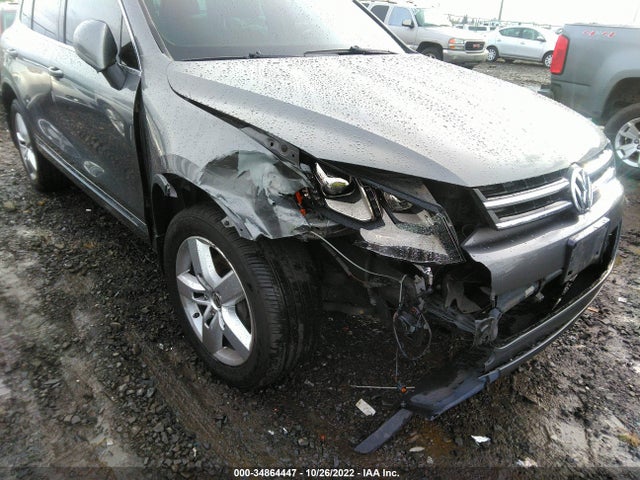 Volkswagen Touareg Lux 2013 WVGEF9BP2DD010350 Image 8