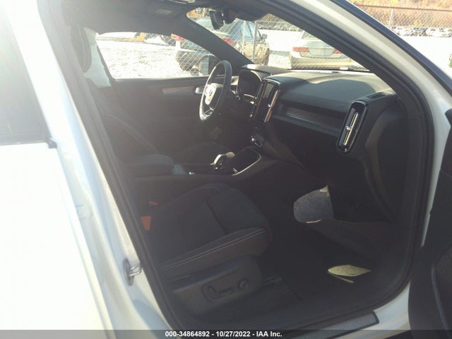 2022 Volvo XC40, VIN: YV4ED3UB1N2768179