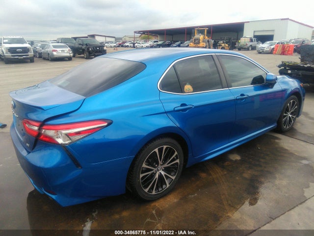 2018 Toyota Camry, VIN: 4T1B11HK3JU091045