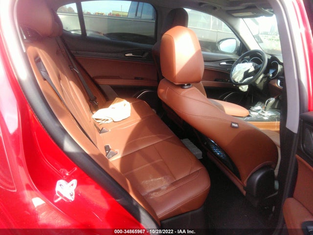 2021 Alfa Romeo Stelvio, VIN: ZASPAKAN7M7D17778