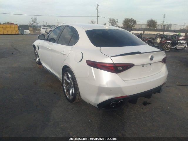 2017 Alfa Romeo Giulia, VIN: ZARFAEAV5H7543612