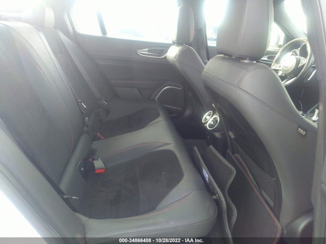 2017 Alfa Romeo Giulia, VIN: ZARFAEAV5H7543612