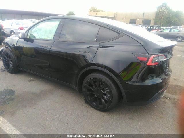 Tesla Model Y 2021 5YJYGAEE4MF138480 Image 3