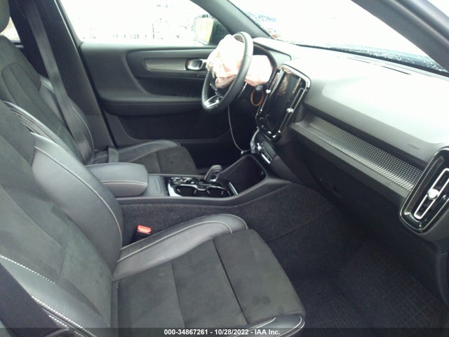 2020 Volvo XC40, VIN: YV4162UMXL2227701