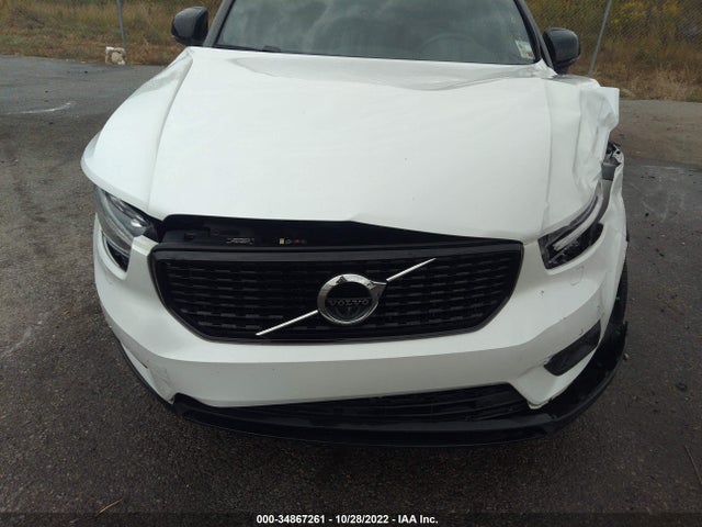 2020 Volvo XC40, VIN: YV4162UMXL2227701