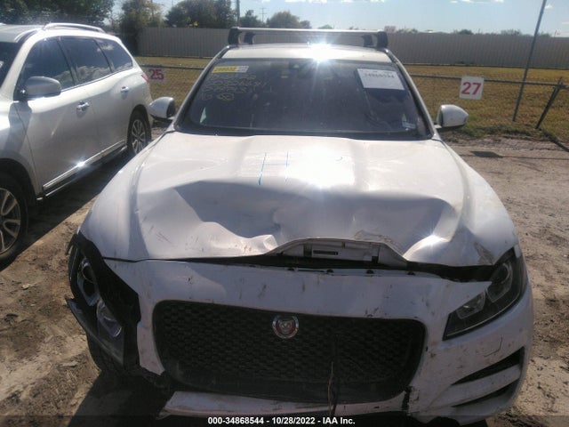 2017 Jaguar F-PACE, VIN: SADCJ2BVXHA099743