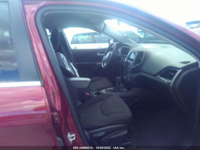 1C4PJMCXXKD217661 Jeep Cherokee Latitude
